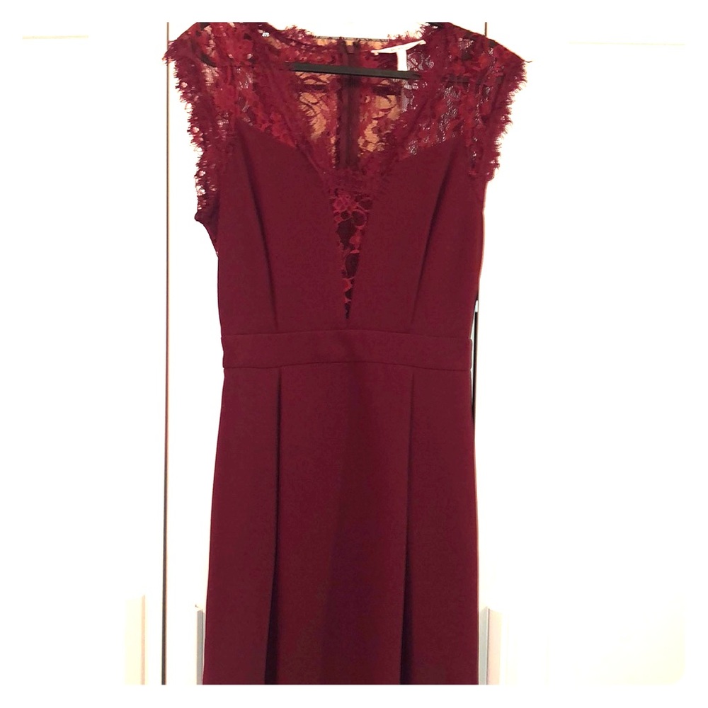 BCBG V neck lace cocktail dress